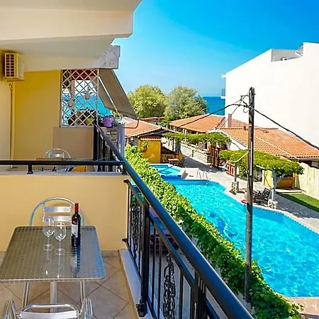 Konstantinos 2 Hotel