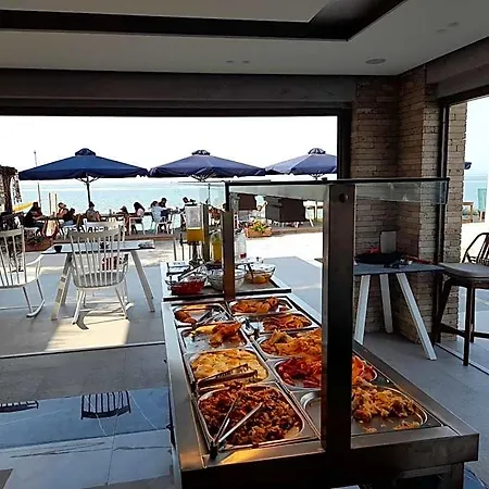 Konstantinos 2 Hotel 3*